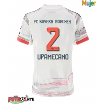 Camiseta Bayern Munich Dayot Upamecano #2 Visitante Equipación para mujer 2025-26 manga corta